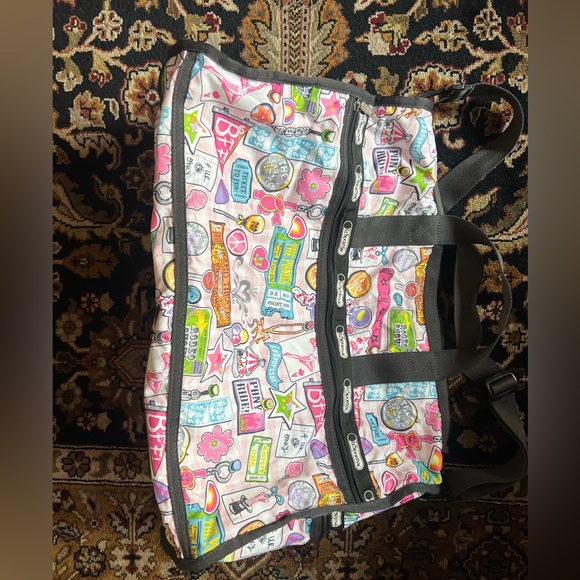 LeSportsac Carnival Freak Show Large Weekender Duffle Bag - Picture 7 of 7